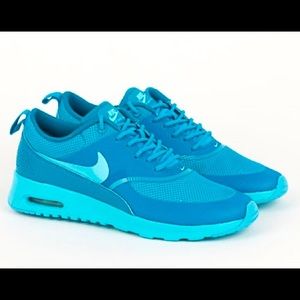 Nike Women’s Air Max Thea Sneakers Size 8